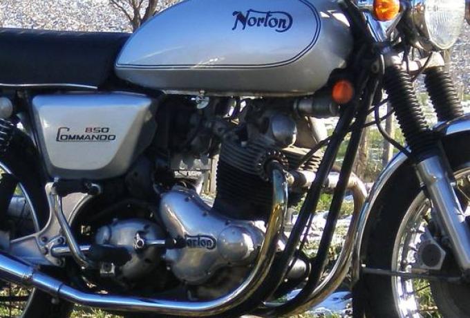 Norton Commando 850 cc  1975