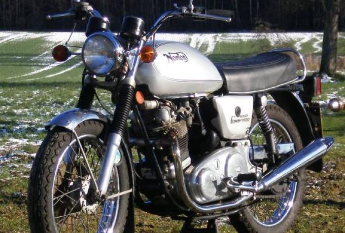 Norton Commando 850 cc  1975