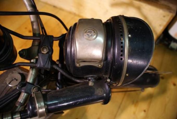 Triumph SD 1925 557cc original paint