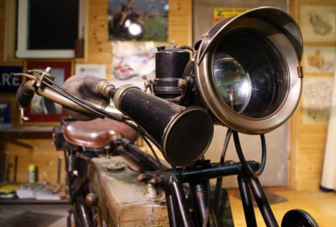 Triumph SD 1925 557cc original paint