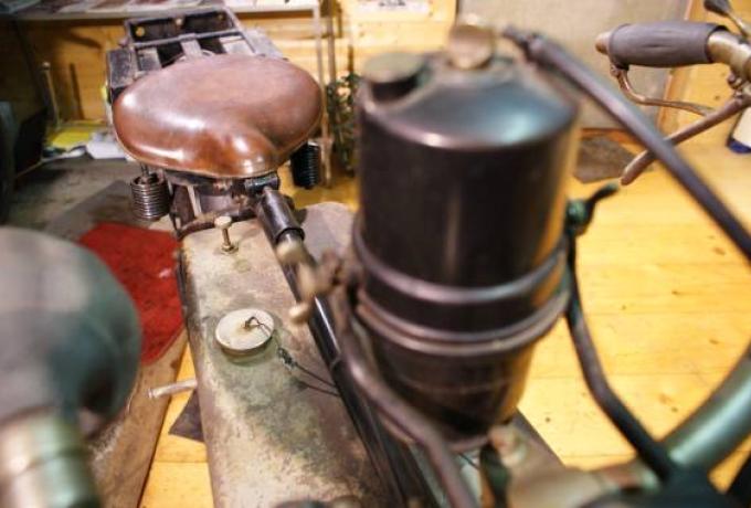 Triumph SD 1925 557cc original paint