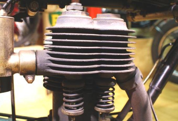 Triumph SD 1925 557cc original paint