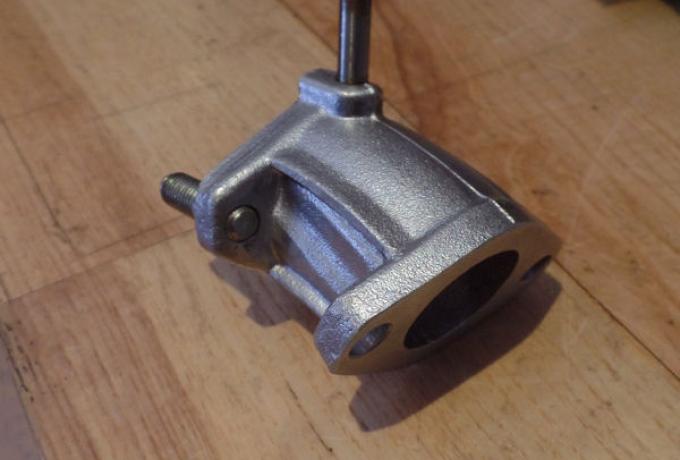 Norton Vergaserzwischenstück 1 3/16" - 1 1/8"