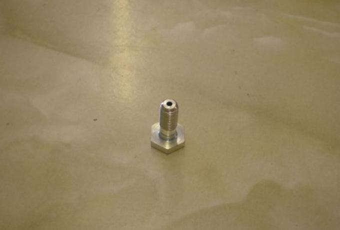Norton Rocker feed screw