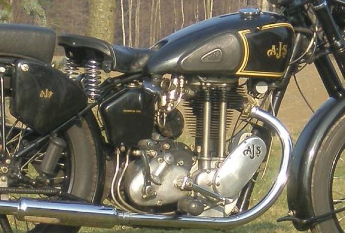 AJS. 16M. 1946.