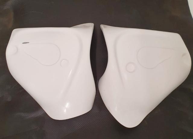BSA A65L Sidecover Pair. Badge Recess