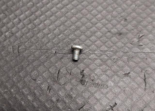 Triumph Wheel Trim Fixing Screw