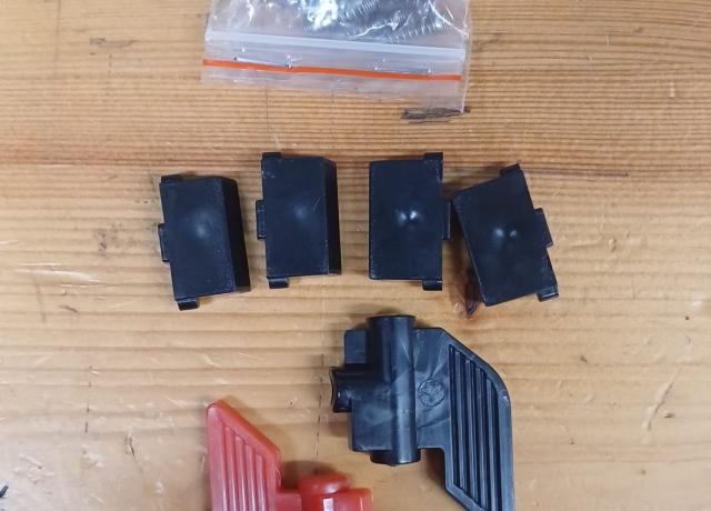 Console Switch Repari Kit 1971-72 black buttons and red lever