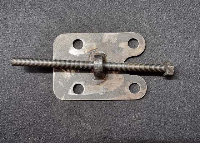 Sturmey Archer. 4 Stud Gearbox Adjuster and Plate.