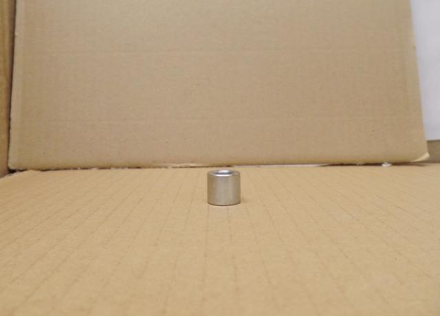 Norton Distanzstück für Stehbolzen Stator