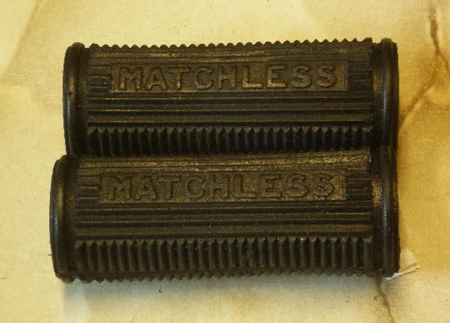 Matchless Footrest Rubbers open end /Pair