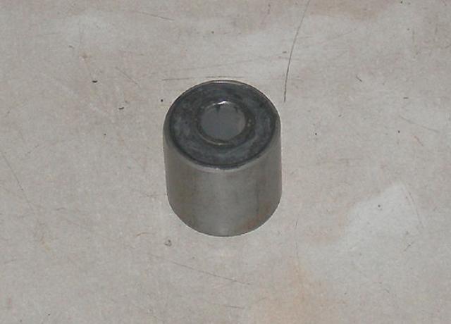 Triumph Buchse für Montagewinkel innen  T120