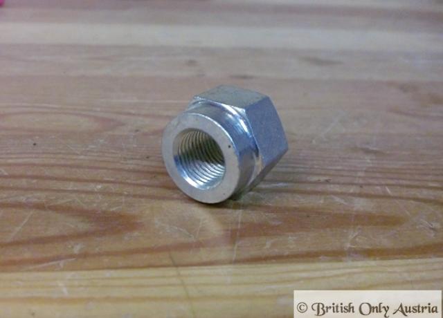 Norton Commando Radmutter vorne