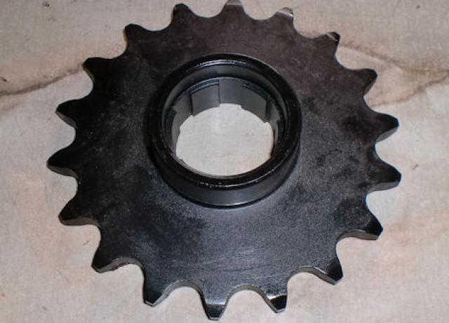 Triumph Gearbox Sprocket 18T. TR25