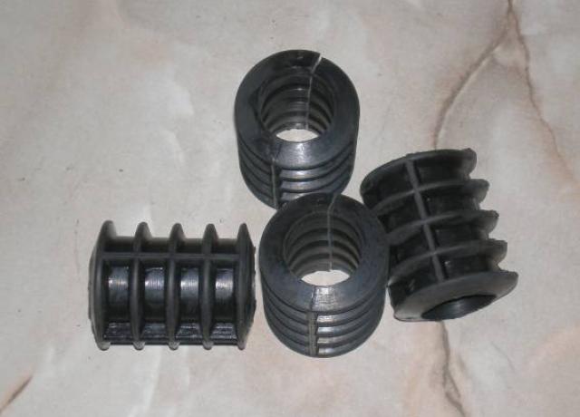 Triton Petrol Tank Mounting Rubber Set