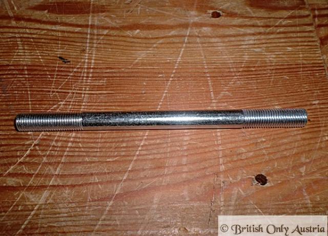 Triumph Stud  5.3/4" x 5/16" 26TPI  BSC/CEI