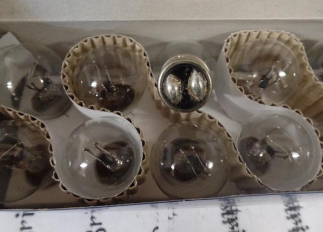 Rear Light/Brake Light Bulb BOX, 10 Bulbs 6V 18/5W