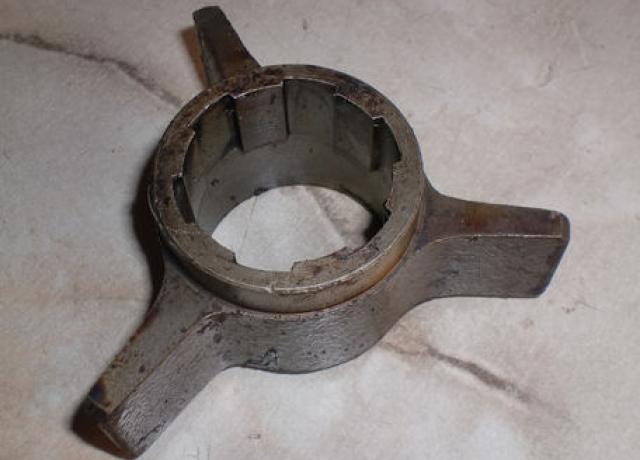 Triumph T120 Spinne für Stoßdämpfer 