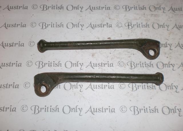 Triumph. WD. Footrest Pair / used