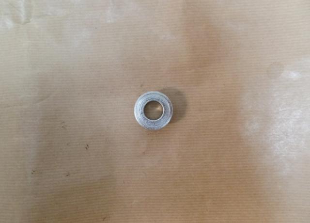 Triumph Distanzstück innen