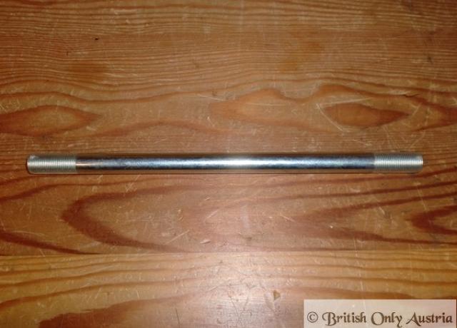 Triumph Stud  8.1/8" m 7/16" 26TPI/BSC both ends