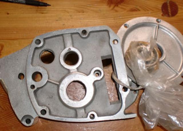 Triumph Gearbox Inner Cover used