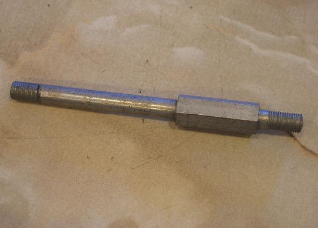 Norton Stud - Chaincase Center nos