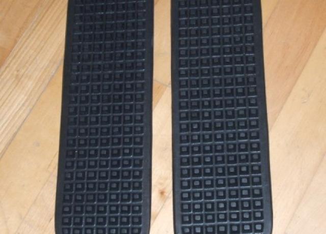 BSA Footboard Rubbers /Pair without holes